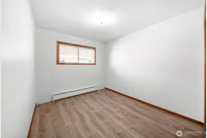 404 Eleventh Street, Raymond, WA 98577 - Photo 16