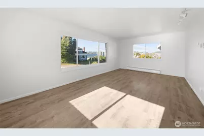 404 Eleventh Street, Raymond, WA 98577 - Photo 6