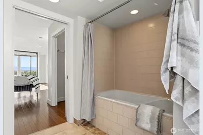 427 13th Avenue E #C, Seattle, WA 98102 - Photo 24