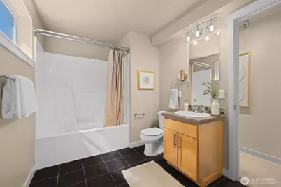3609 Interlake Avenue N #A, Seattle, WA 98103 - Photo 16