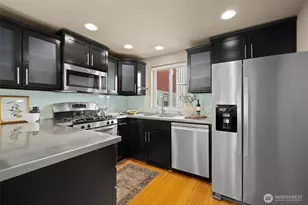 3609 Interlake Ave N, Seattle, WA 98103 - Photo 8