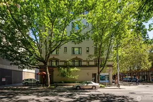 2700 4th Ave, Seattle, WA 98121 - Photo 2