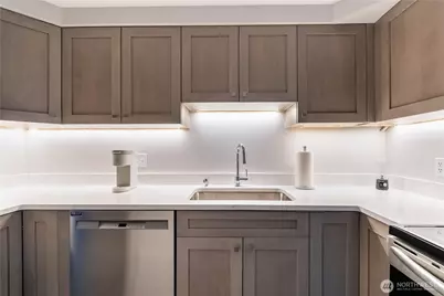 2700 4th Avenue #503, Seattle, WA 98121 - Photo 14