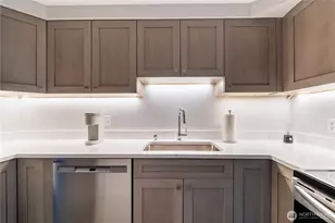 2700 4th Ave, Seattle, WA 98121 - Photo 14