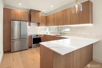 2454 55th Avenue SW #A, Seattle, WA 98116 - Photo 6