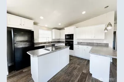 906 S C Street, Moses Lake, WA 98837 - Photo 8
