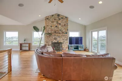 470 W Wind Street, Ocean Shores, WA 98569 - Photo 14