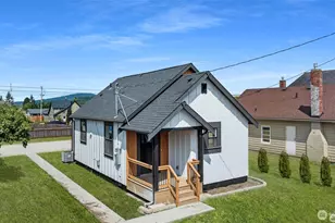814 26th St, Anacortes, WA 98221 - Photo 1