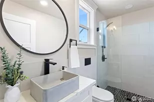 814 26th St, Anacortes, WA 98221 - Photo 16