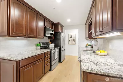 18523 68th Avenue NE #102, Kenmore, WA 98028 - Photo 8