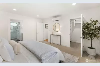 10240 40th Avenue SW #A, Seattle, WA 98146 - Photo 18