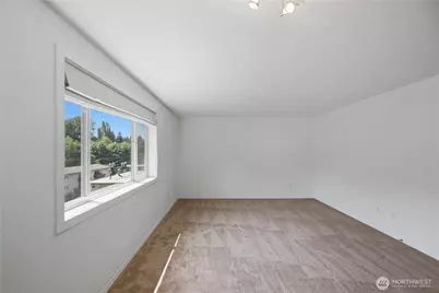 14300 32nd Avenue NE #410, Seattle, WA 98125 - Photo 14