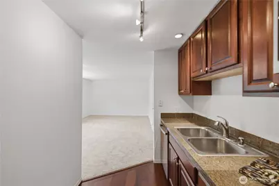 14300 32nd Avenue NE #410, Seattle, WA 98125 - Photo 20