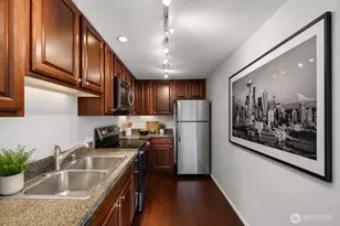 14300 32nd Ave NE, Seattle, WA 98125 - Photo 4