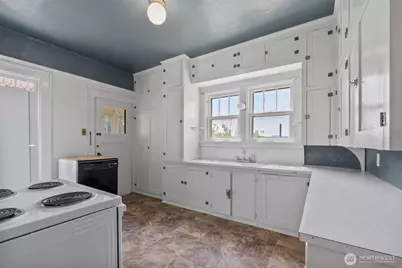 297 NE Washington Avenue, Chehalis, WA 98532 - Photo 12