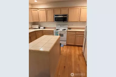 5724 Hillpointe Circle, Lynnwood, WA 98037 - Photo 12