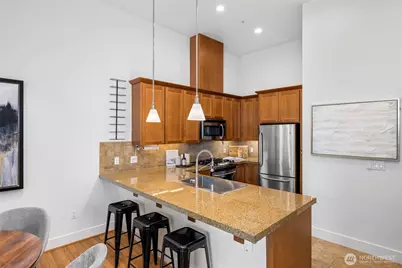 6801 Greenwood Avenue N #106, Seattle, WA 98103 - Photo 8