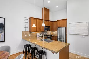 6801 Greenwood Ave N, Seattle, WA 98103 - Photo 8