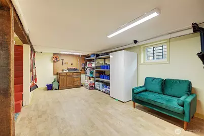 4655 Eastern Avenue N, Seattle, WA 98103 - Photo 28