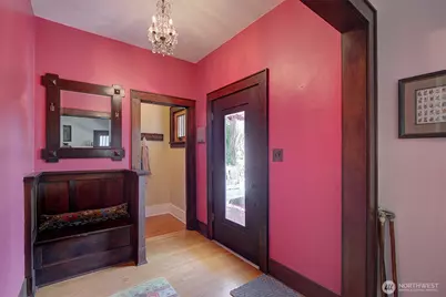 4655 Eastern Avenue N, Seattle, WA 98103 - Photo 4