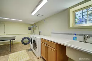 4655 Eastern Ave N, Seattle, WA 98103 - Photo 26