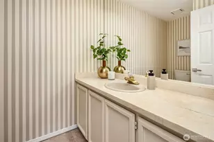 8531 Hunts Point Ln, Hunts Point, WA 98004 - Photo 12