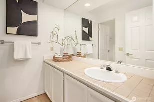 8531 Hunts Point Ln, Hunts Point, WA 98004 - Photo 10