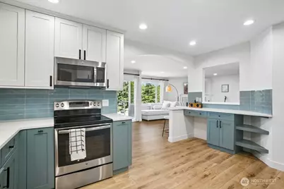 9715 NE Juanita Drive #B407, Kirkland, WA 98034 - Photo 12