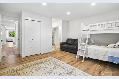 9715 NE Juanita Drive #B407, Kirkland, WA 98034 - Photo 18