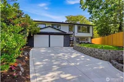 12936 NE 130th St, Kirkland, WA 98034 - Photo 2