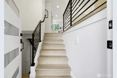 12936 NE 130th St, Kirkland, WA 98034 - Photo 4