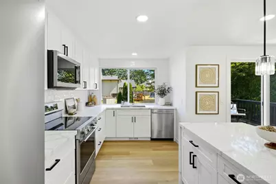 12936 NE 130th St, Kirkland, WA 98034 - Photo 10