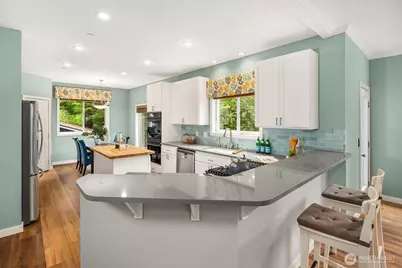 211 210th Avenue NE, Sammamish, WA 98074 - Photo 4