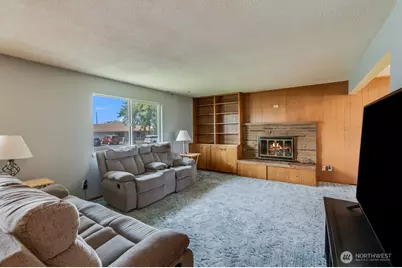 4012 W Deschutes Avenue, Kennewick, WA 99336 - Photo 2