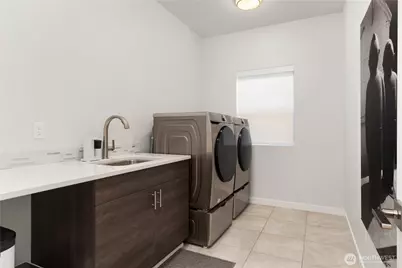 2627 SW 100th Street, Seattle, WA 98146 - Photo 36