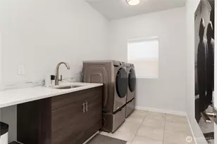 2627 SW 100th St, Seattle, WA 98146 - Photo 36