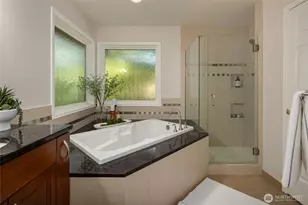 1010 106th Ave SE, Bellevue, WA 98004 - Photo 28