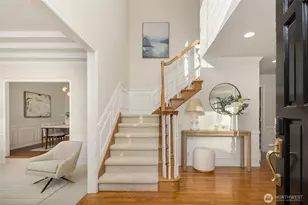 1010 106th Ave SE, Bellevue, WA 98004 - Photo 2