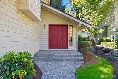 16177 SE 33rd Circle, Bellevue, WA 98008 - Photo 2