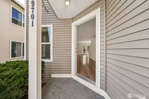 19701 100th St E, Bonney Lake, WA 98391 - Photo 2