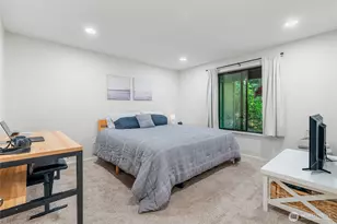 1819 N 107th St, Seattle, WA 98133 - Photo 12
