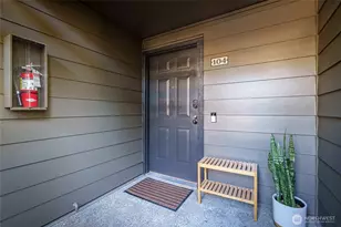 1819 N 107th St, Seattle, WA 98133 - Photo 2