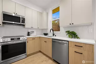 1138 B NW 57th St, Seattle, WA 98107 - Photo 8
