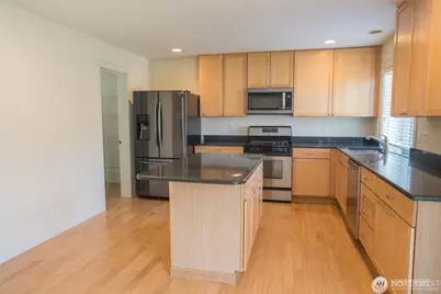 22306 NE 100th Way, Redmond, WA 98053 - Photo 8