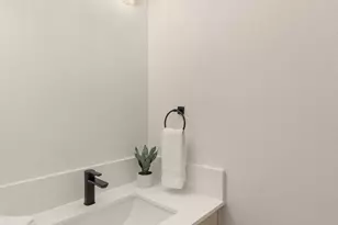 4420 Midvale Ave N, Seattle, WA 98103 - Photo 20