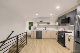4420 Midvale Ave N, Seattle, WA 98103 - Photo 10