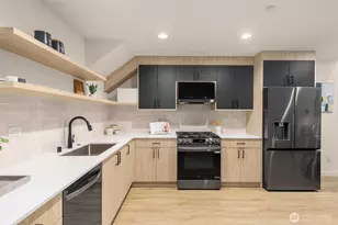 4420 Midvale Ave N, Seattle, WA 98103 - Photo 12