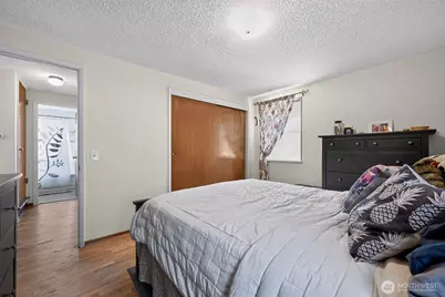 9219 26th Avenue SW, Seattle, WA 98106 - Photo 8