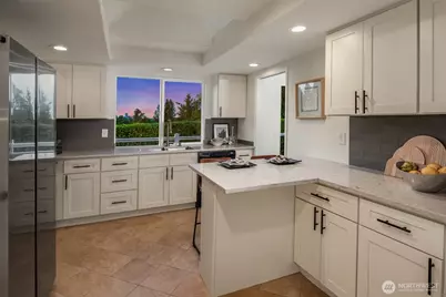 12218 SE 47th Place, Bellevue, WA 98006 - Photo 14