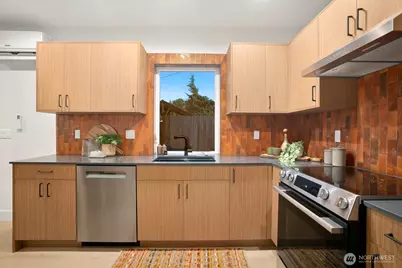 5051 35th Avenue SW, Seattle, WA 98126 - Photo 8